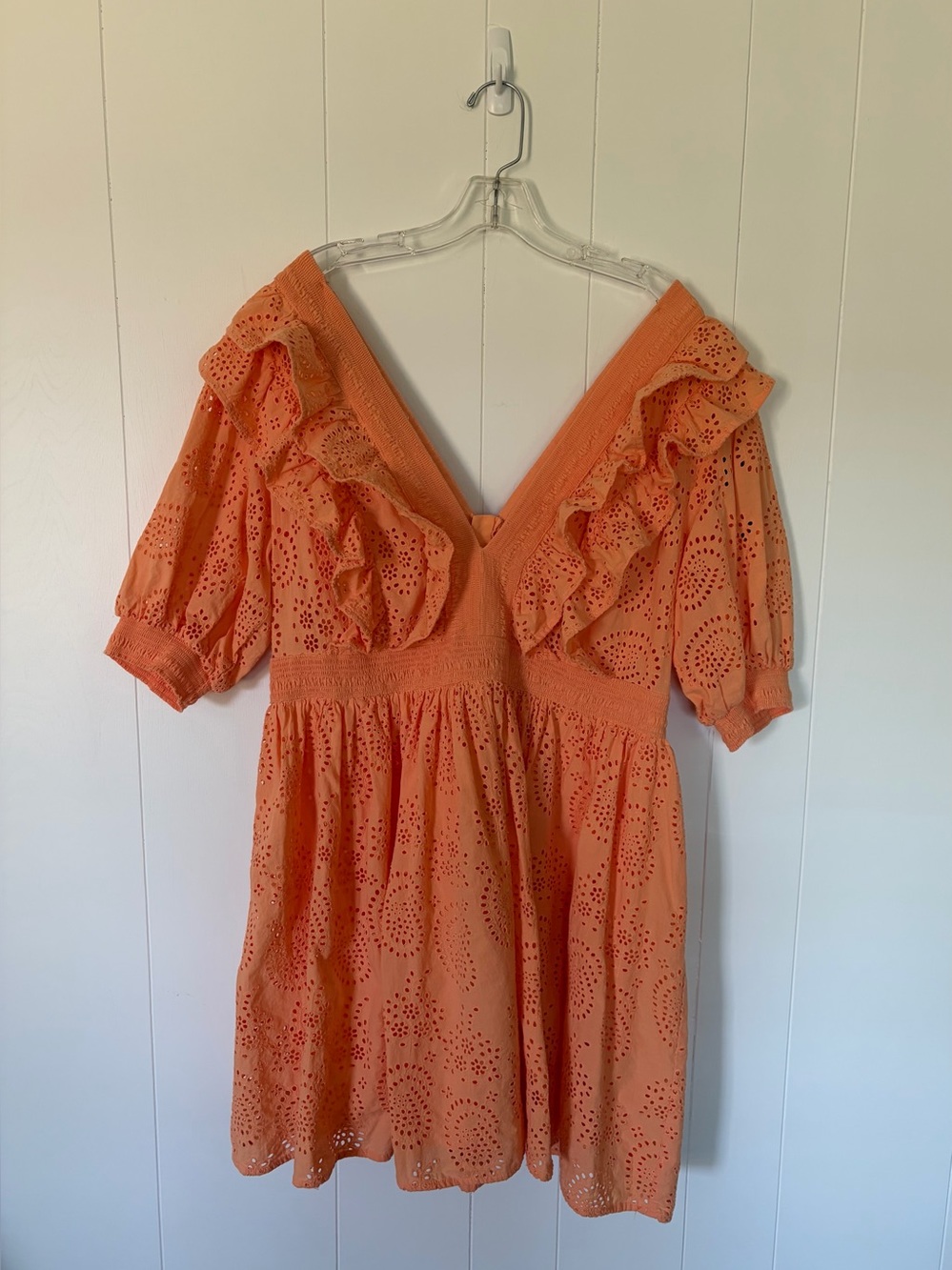 Women's Apricot Eyelet Ruffle V-Neck Dress Size XL